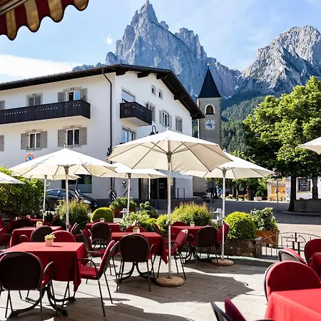Hotel Artnatur Dolomites &