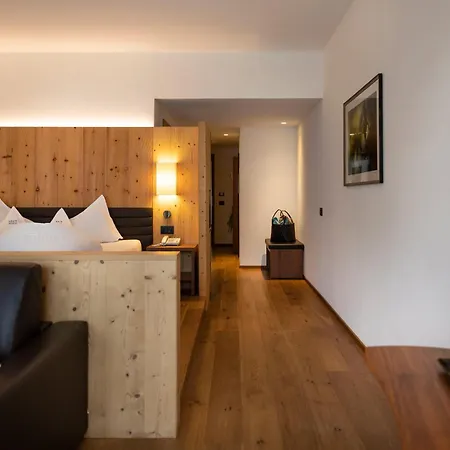 Artnatur Dolomites & Hotel Siusi