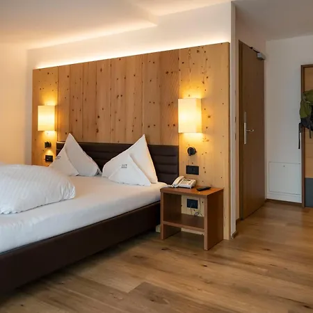 Hotel Artnatur Dolomites &