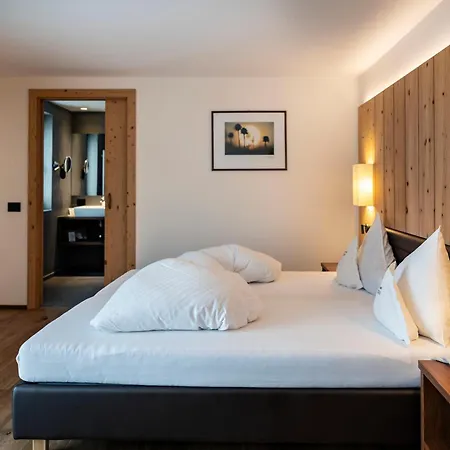 Artnatur Dolomites & Hotel Siusi